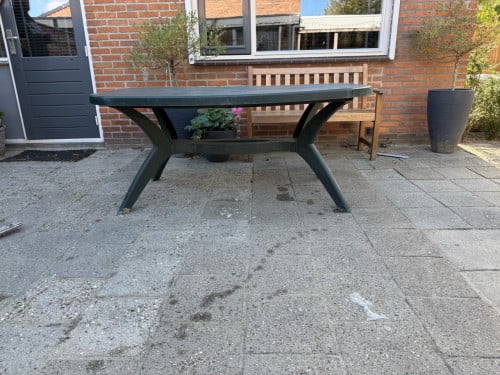 Gratis af te halen tuintafel