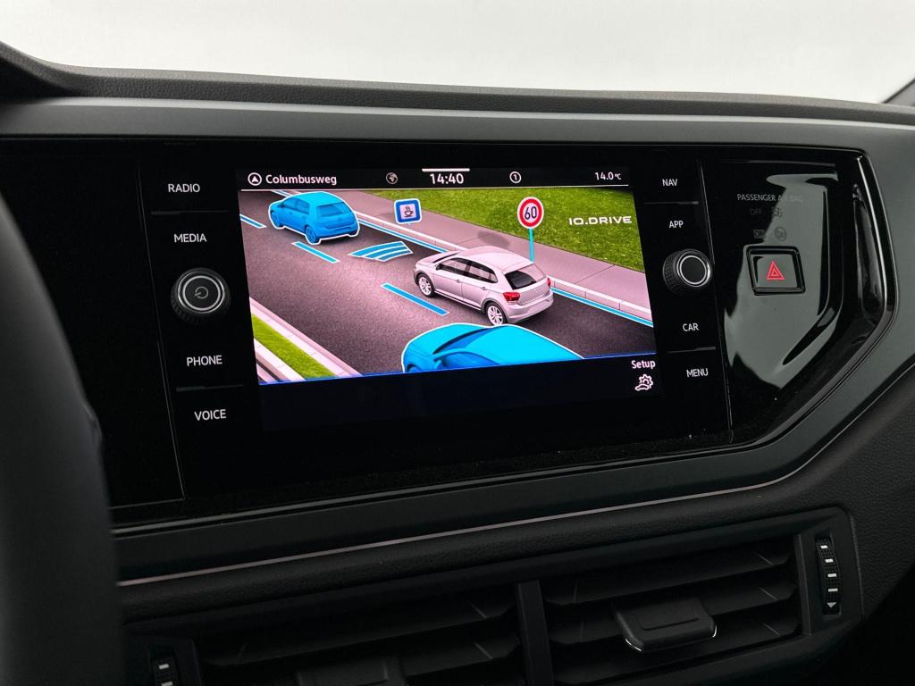 Volkswagen Polo r-line-edition 1.0 70 kw / 95 pk tsi hatchback 5 v