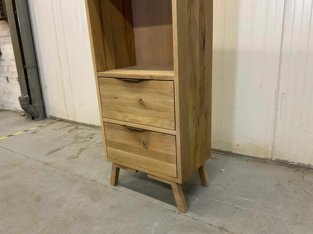 Nieuwe eiken kast / boekenkast in verpakking 195x60x40