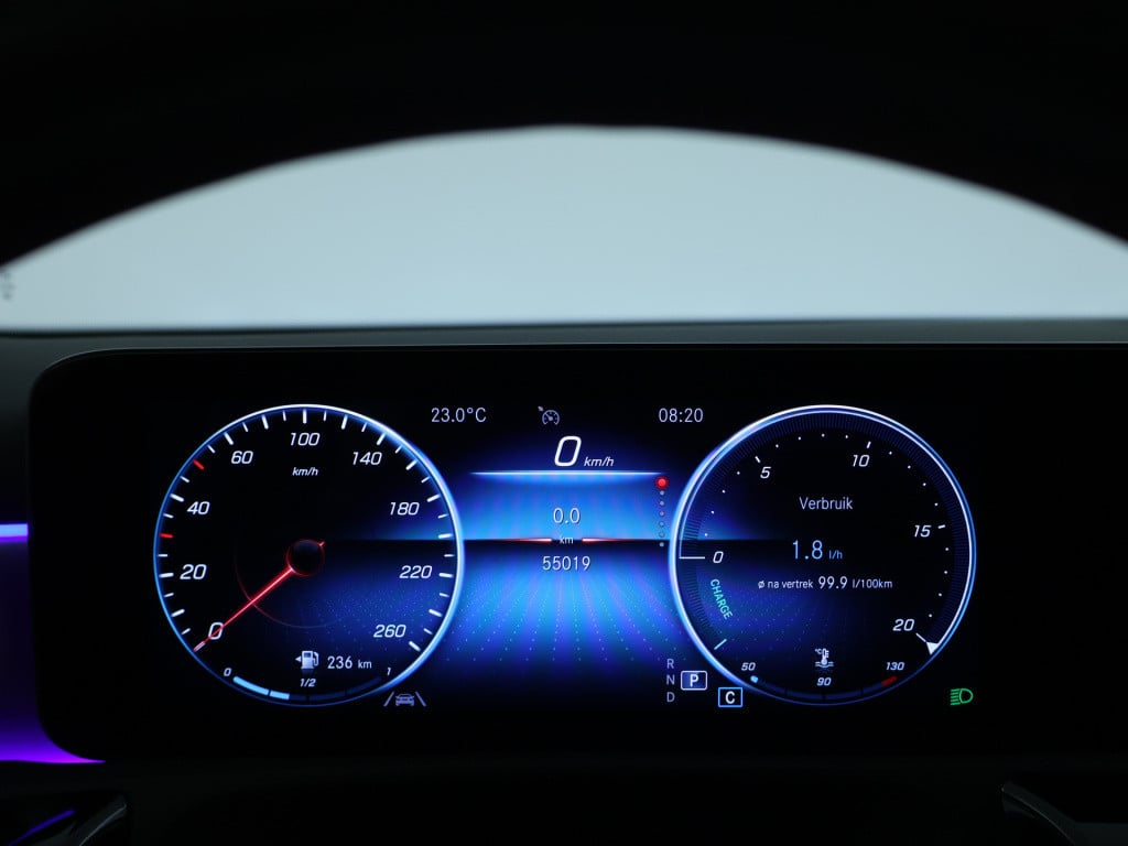 Mercedes-Benz A-Klasse 180 business solution amg | panoramadak | sfeerverli