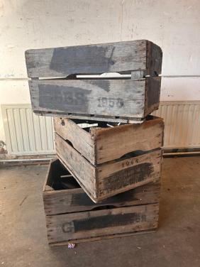 Oude veilingkisten 13 stuks