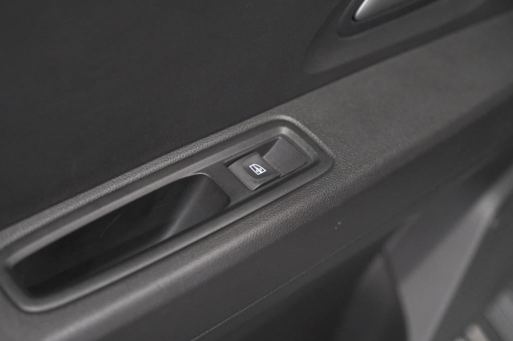 Dacia Jogger 1.6 hybrid 140 expression | 7 zitplaatsen | apple carplay | pa