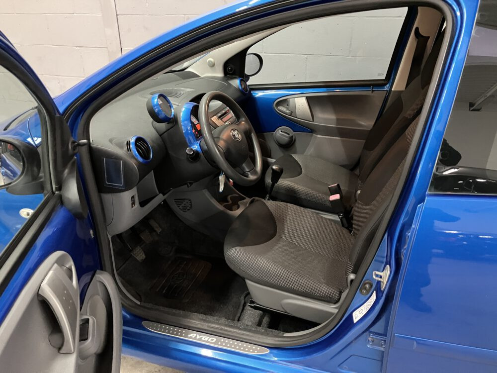Toyota Aygo 1.0-12V Dynamic Blue