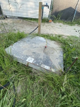 Bouw elektrakast en waterput