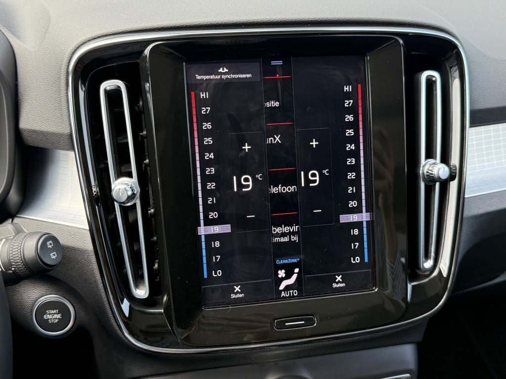 Volvo XC40 t4 211pk recharge inscription exp| panodak| camera| stoel+stuur.