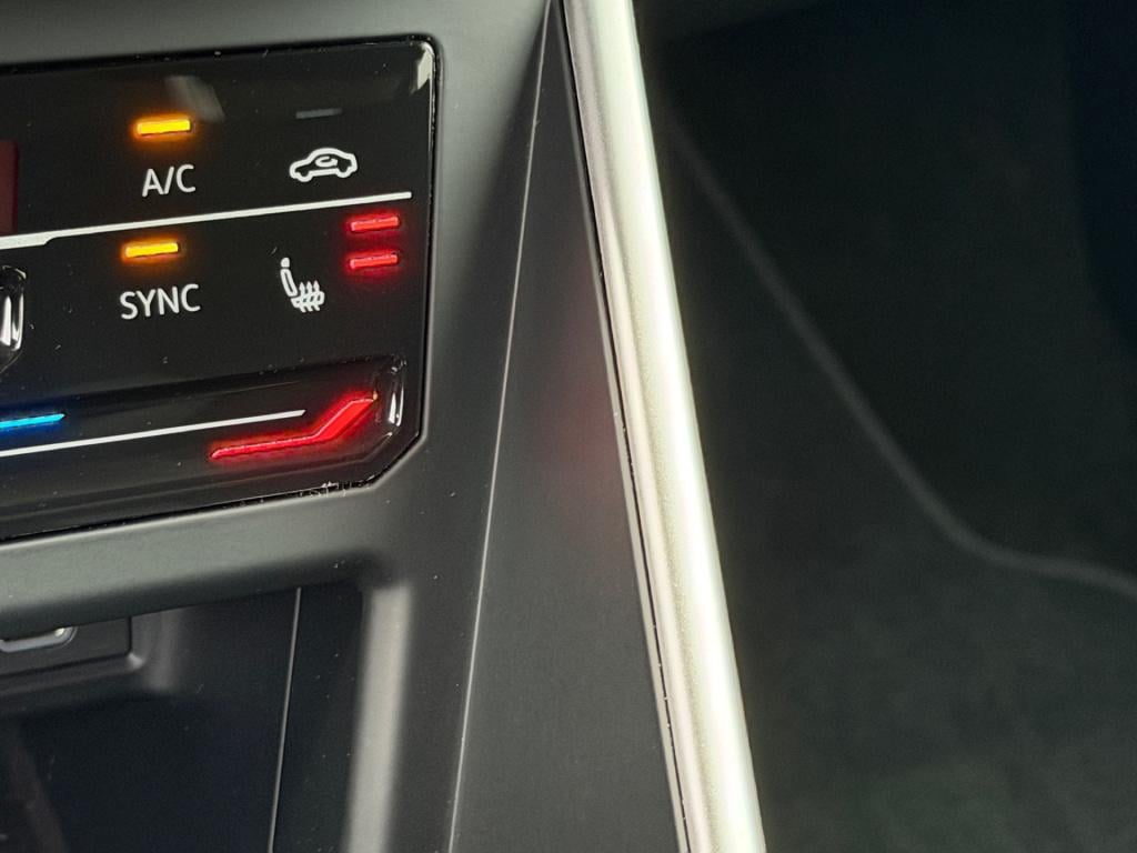 Volkswagen Polo 1.0 tsi dsg life | camera | led | navi | climate control | 