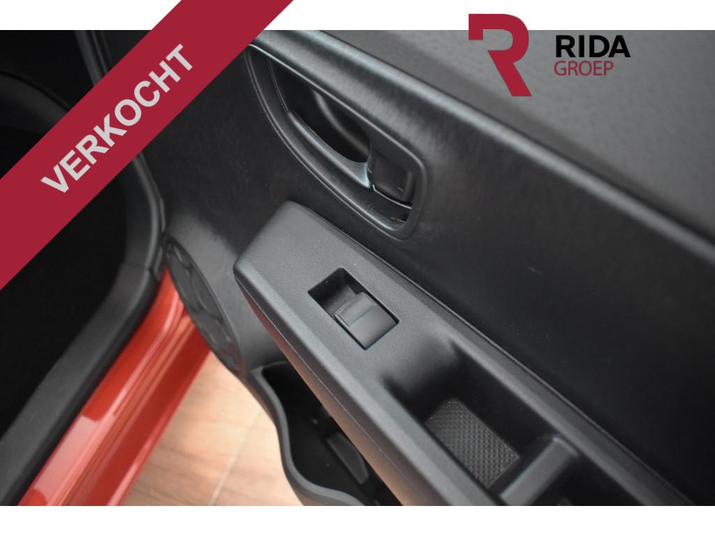 Toyota Yaris 1.0 vvt-i now 5 deurs|verkocht