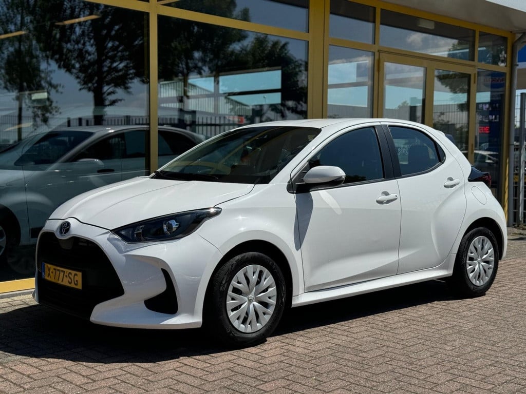 Toyota Yaris 1.5 hyb. active