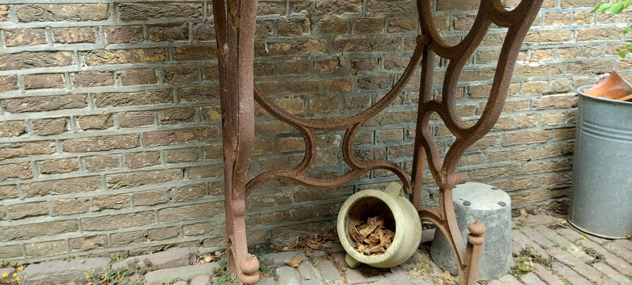 Tuin-sidetable
