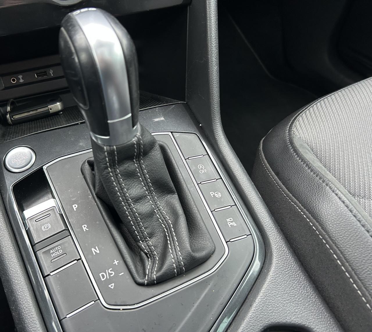 Volkswagen Tiguan 1.4 TSI ACT R-LINE|APK|STOELV|TREKH|PANO