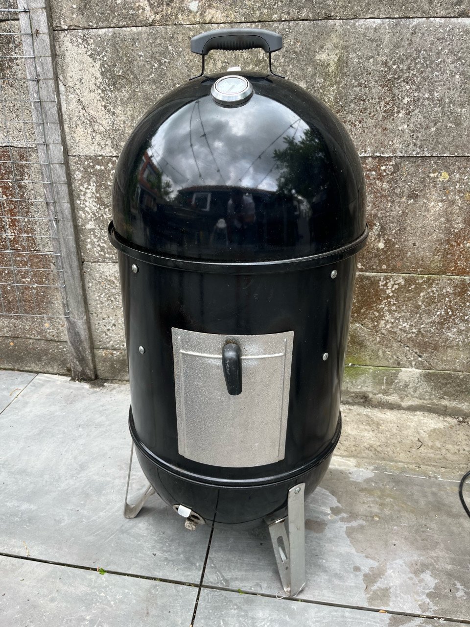 Weber smokey mountain 47 barbecue