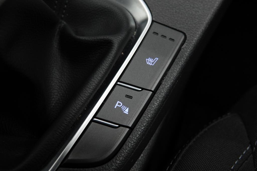 Hyundai I 30 1.0 t-gdi mhev | camera | cruise | carplay | pdc |