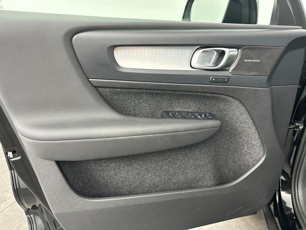 Volvo XC40 t5 262pk recharge r-design| camera| keyless| dab+