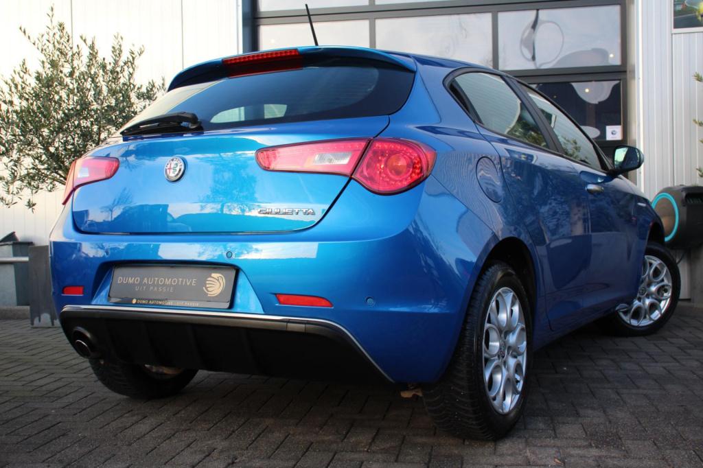 Alfa Romeo Giulietta 1.4 turbo super - blu misano - dab - navi - pdc - crui