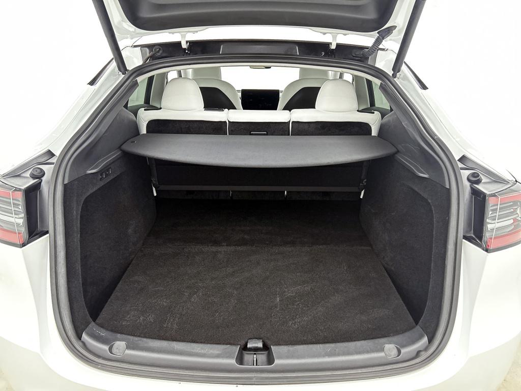 Tesla Model Y performance awd 75 kwh | leder | parkeercamera | schuif-kante