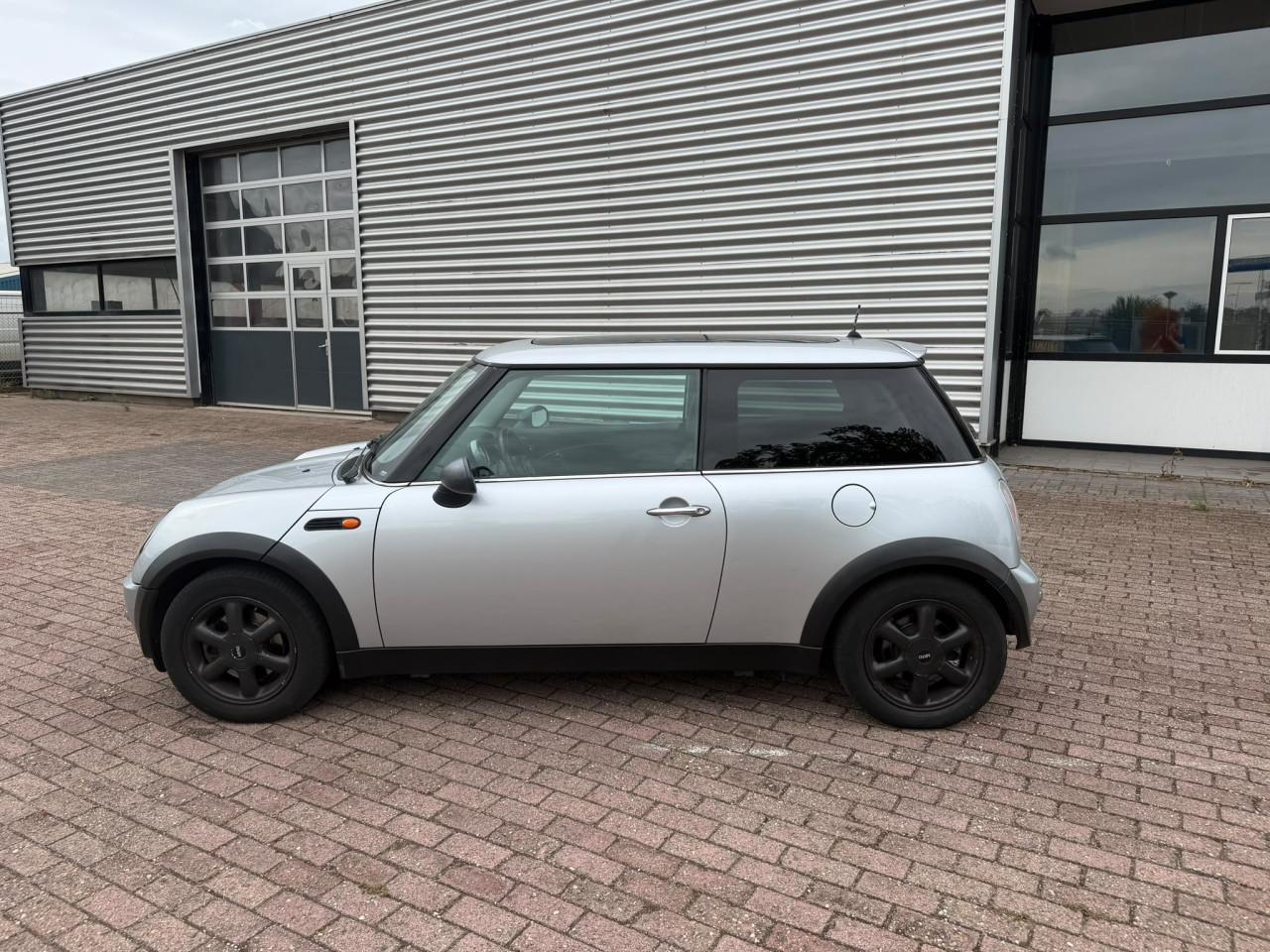 Mini one bj 2004  1500 euro