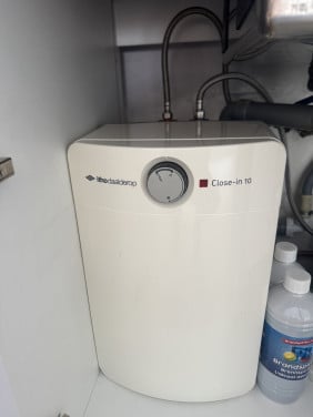 Warmwater boiler.
