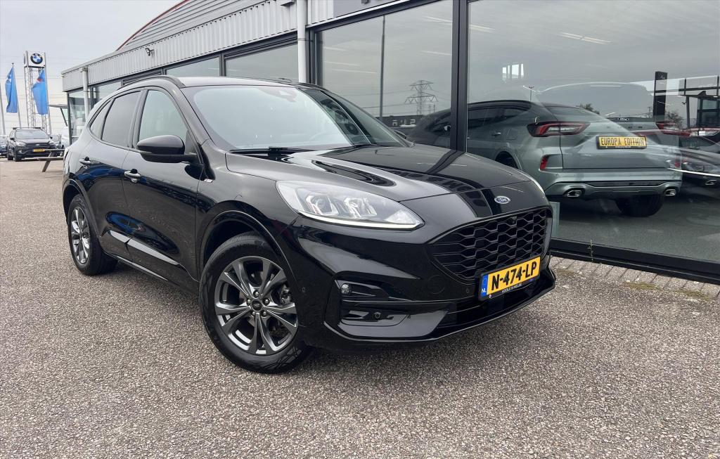 Ford Kuga 1.5 ecoboost 150pk st-line winterpack , carplay