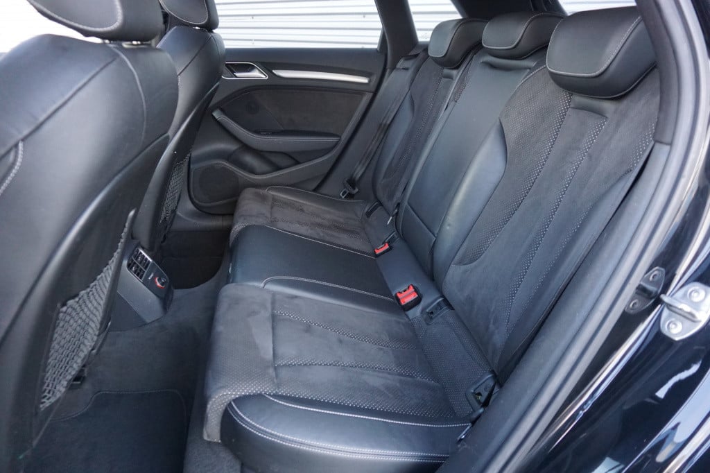 Audi A3 sportback 1.4 tfsi ambition pro line s airco / navi / cruise / pano