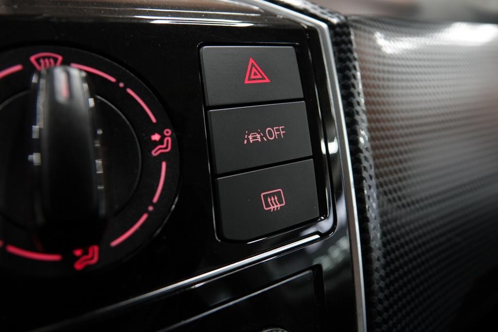 Volkswagen UP! 1.0 | bluetooth | lane assist | airco |