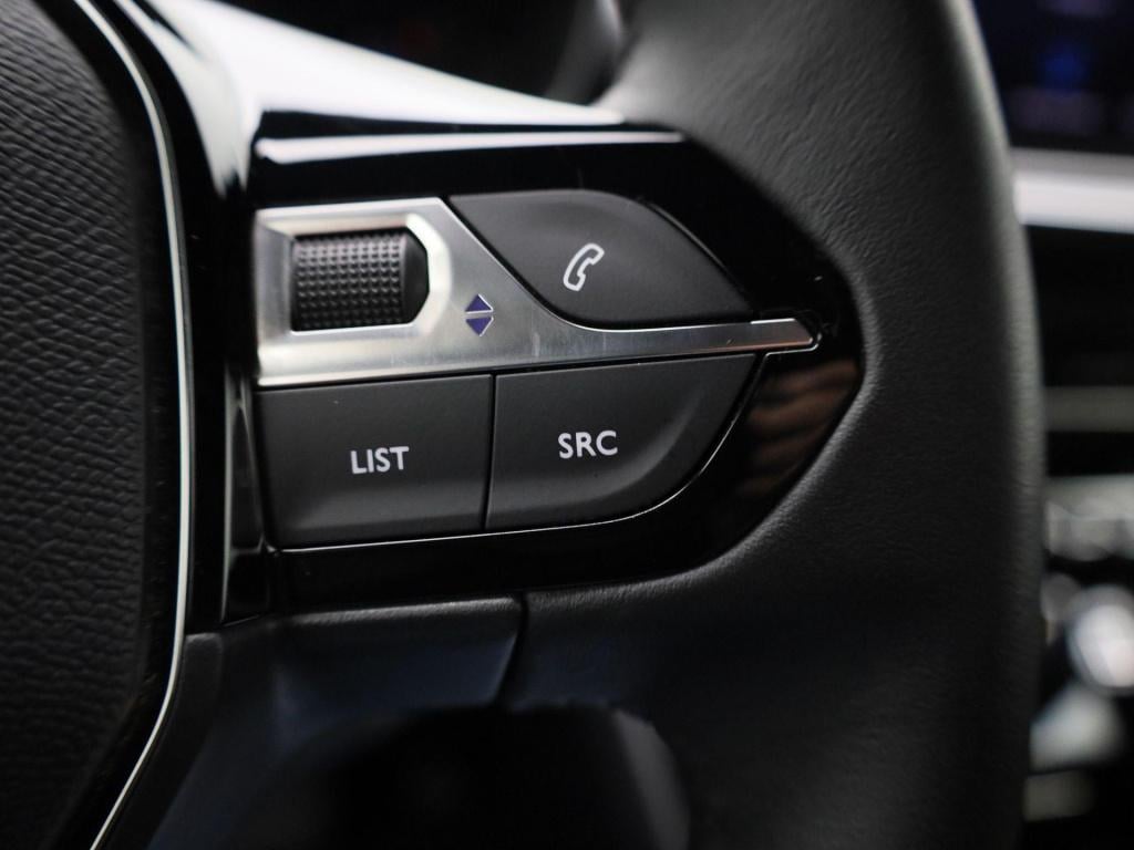 Peugeot E-2008 ev allure 54 kwh | automaat | climate control | virtual cock