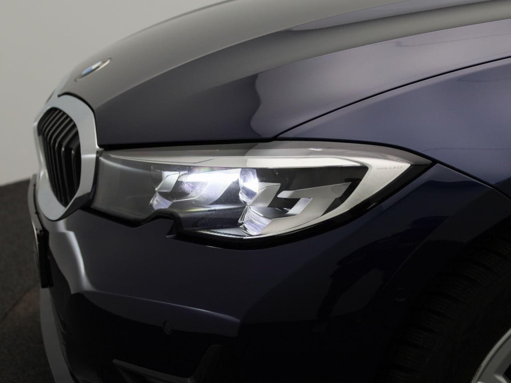 BMW 3-serie touring 330e business edition plus | automaat | navigatie | app