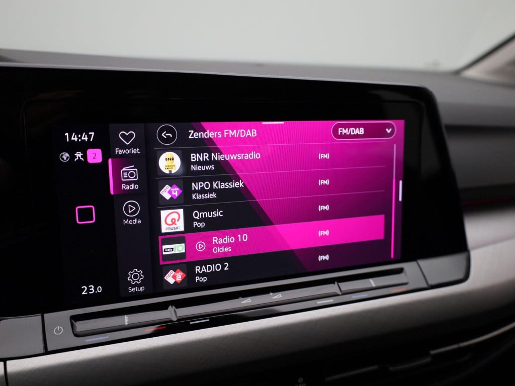 Volkswagen Golf variant 1.0 tsi life | lmv | parkeer sensoren | virtual coc