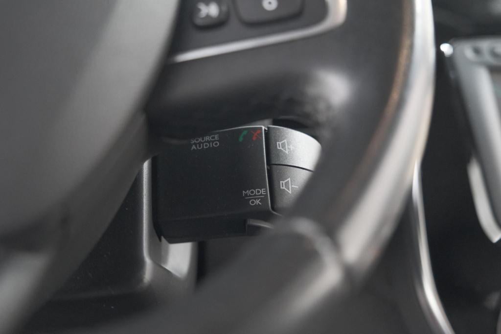 Renault Captur tce 90 intens | camera | navigatie | parkeersensoren