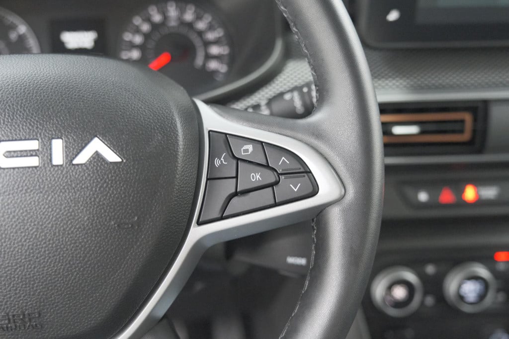 Dacia Sandero Stepway tce 90 expression | camera | dodehoekdetectie | navig