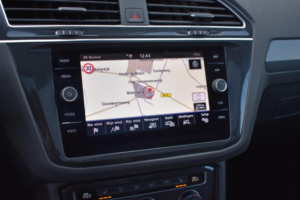 Volkswagen Tiguan 1.5 tsi act highline | r-line | black style | trekhaak | 