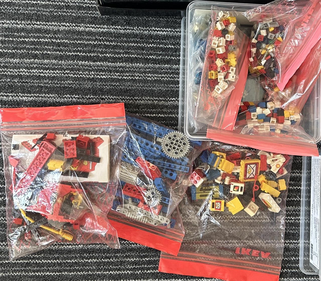 Lego heel veel gesorteerd in bakjes