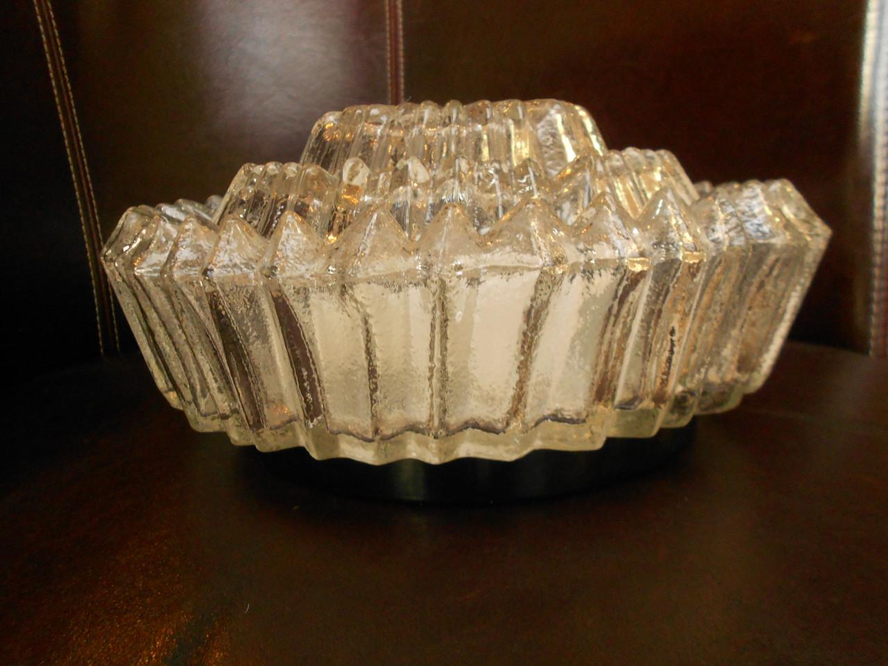 Vintage plafonniere plafonlamp  met porseleinen fitting.