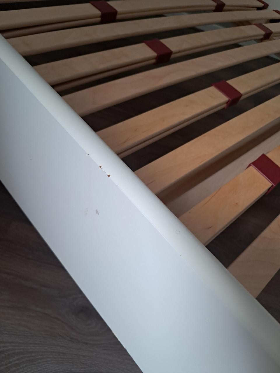 1 persoons meisjes bed inclusief lattenbodem en nachtkastje