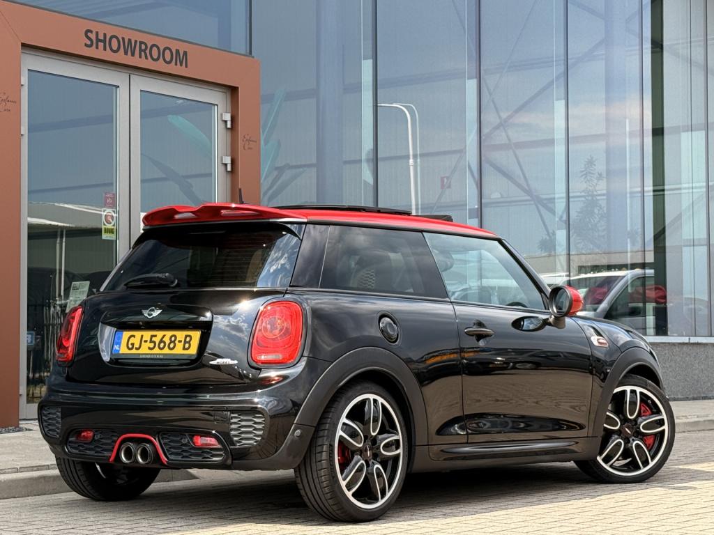 Mini 3-deurs 2.0 john cooper works s 232pk | acc | pano | head-up | harman 
