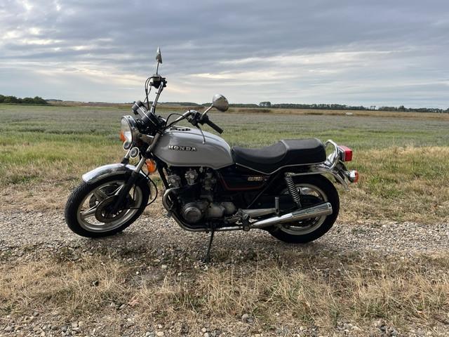 Oudere Honda CB 750 K Dohc   bouwjaar 1980   met  50000 Km op de klok