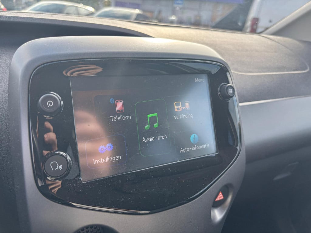 Toyota Aygo 1.0 vvt-i x-joy nl-auto, climate control!
