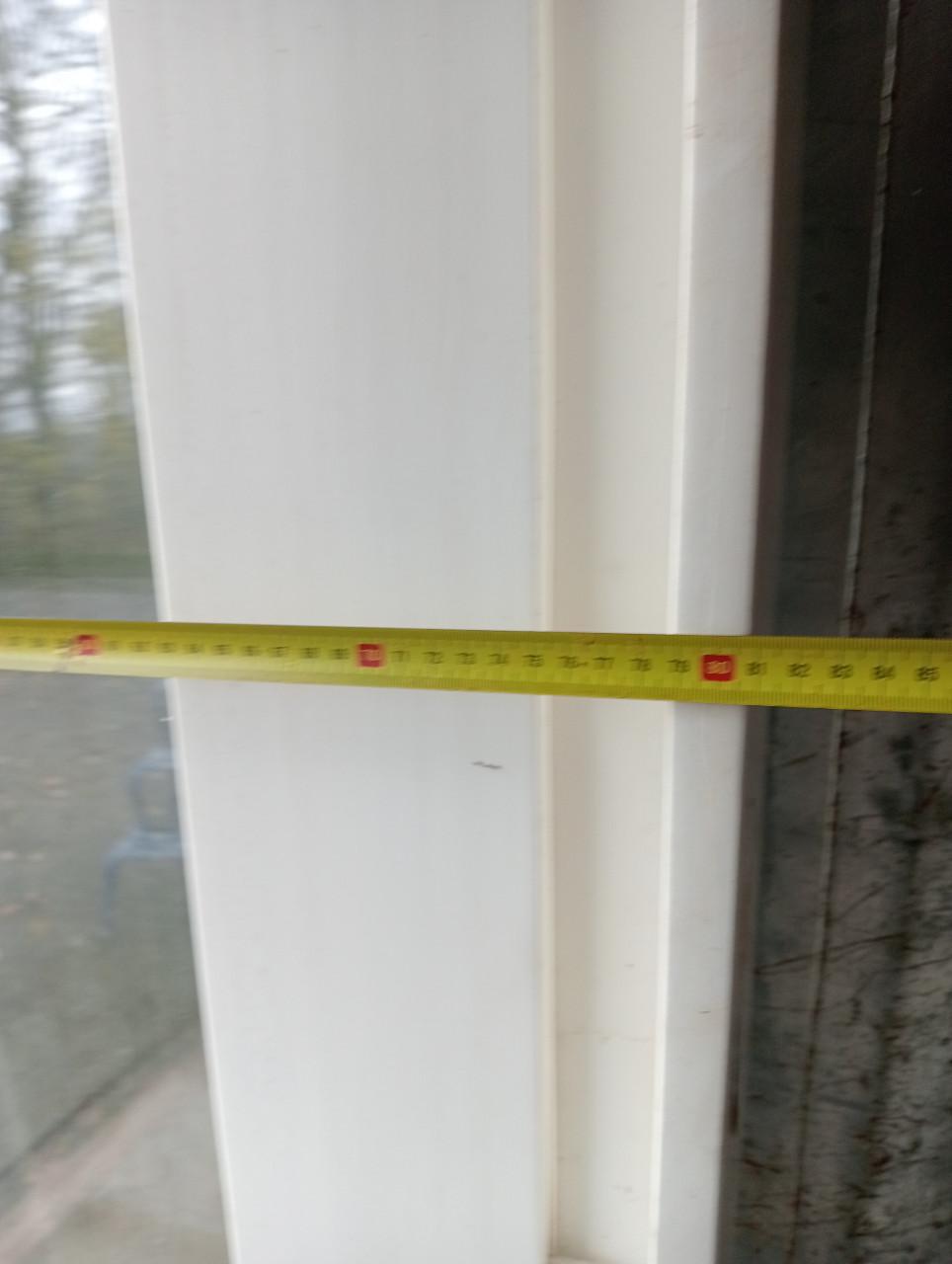 Deur met kozijn en raamkozijn