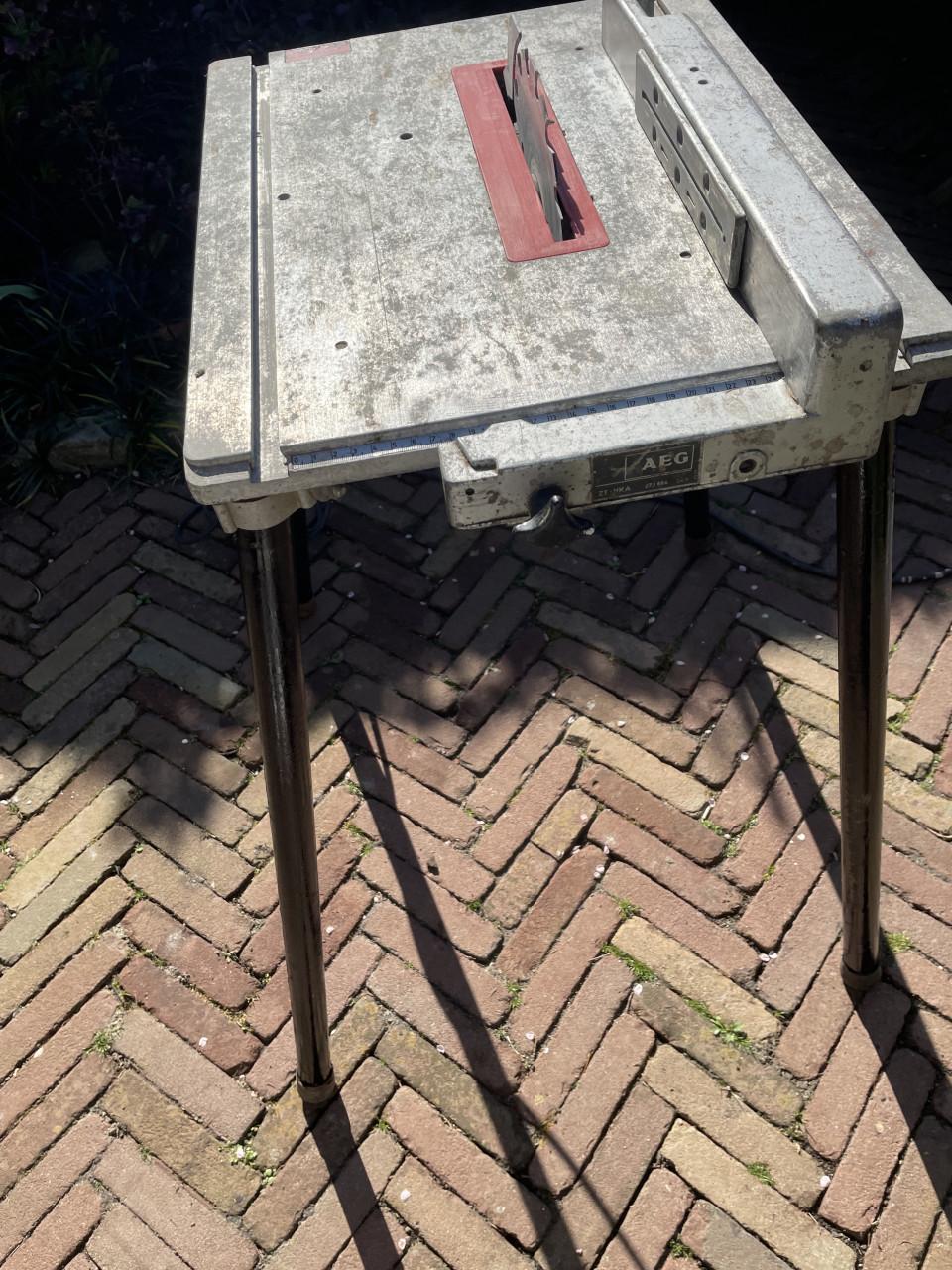 Cirkelzaag met tafel