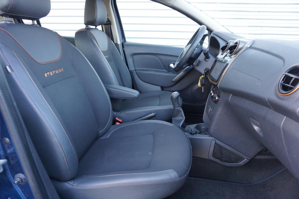 Dacia Logan mcv 0.9 tce stepway airco / navi / cruise / parkeersens. / trek