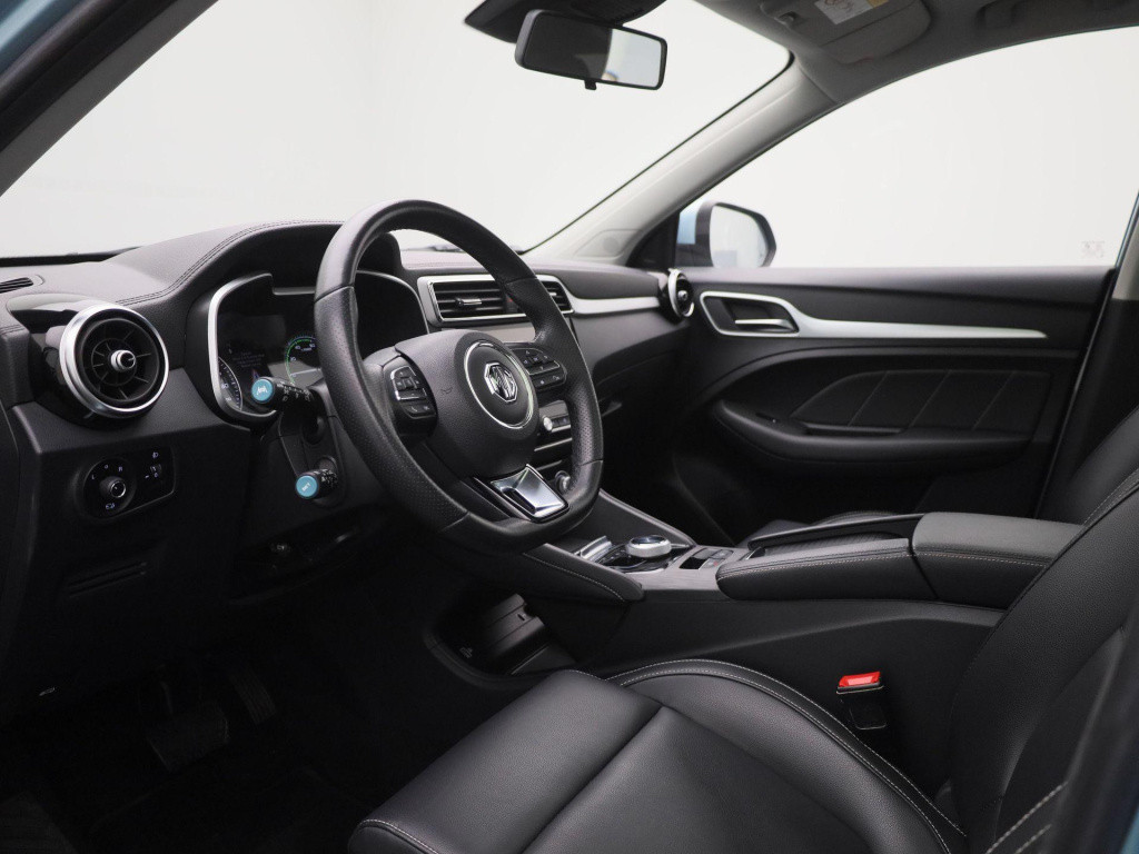 MG Zs-ev luxury 45 kwh | automaat | panoramadak | lederen bekleding | achte