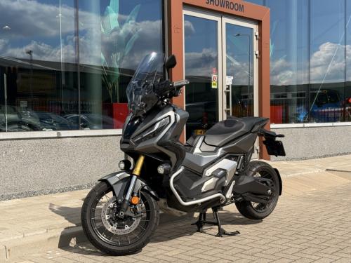 Honda Nc 750 x-adv | adventure pack | btw | akrapovic | sp-connect houder |