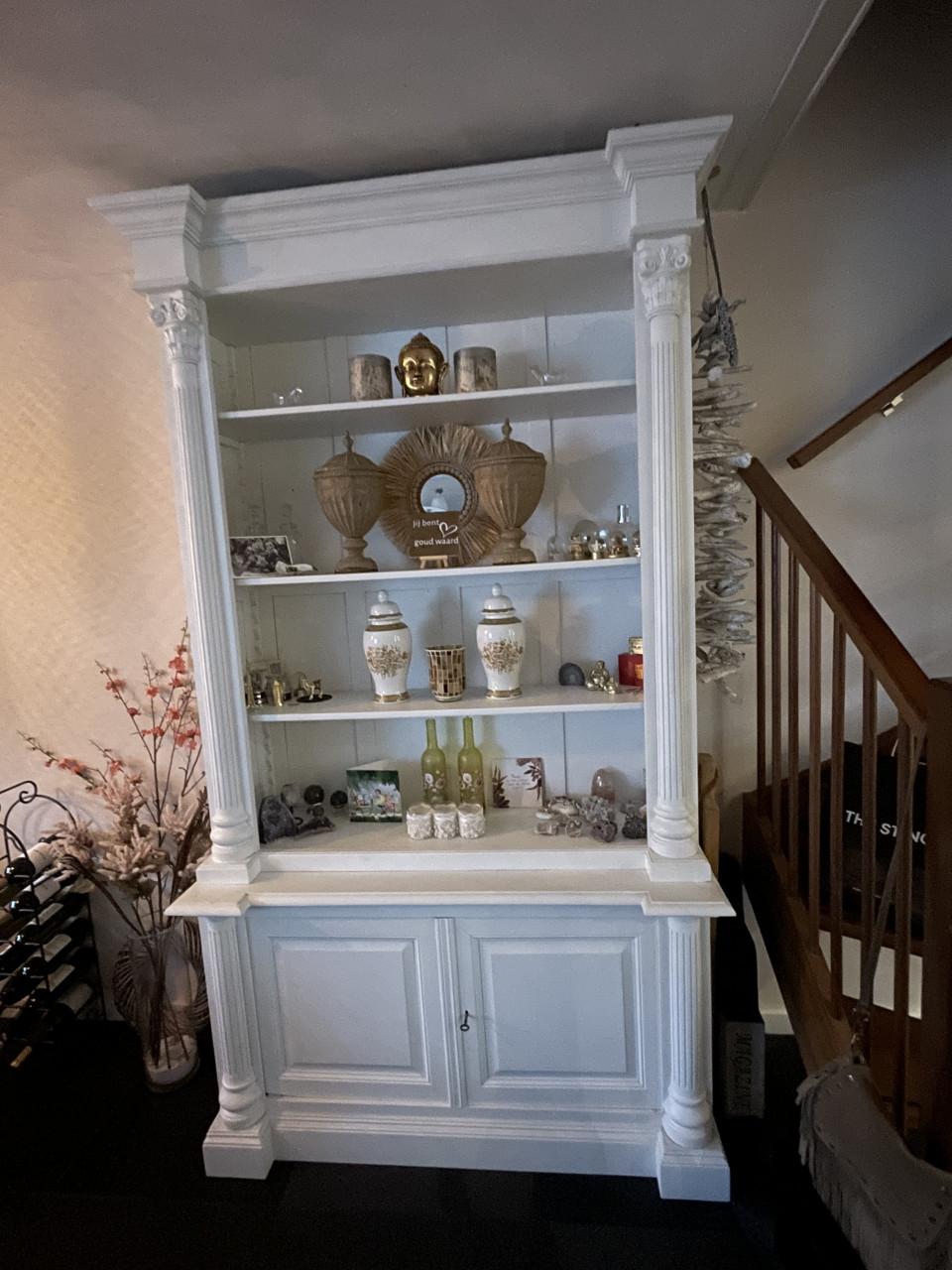 Massief Houten buffetkast