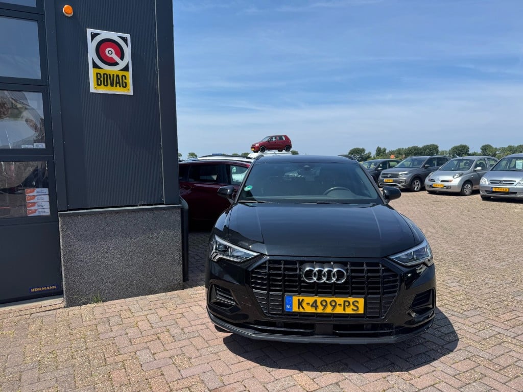 Audi Q3 35 tfsi business edition