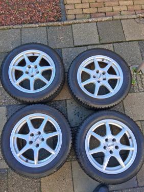 4 lm velgen met winterbanden