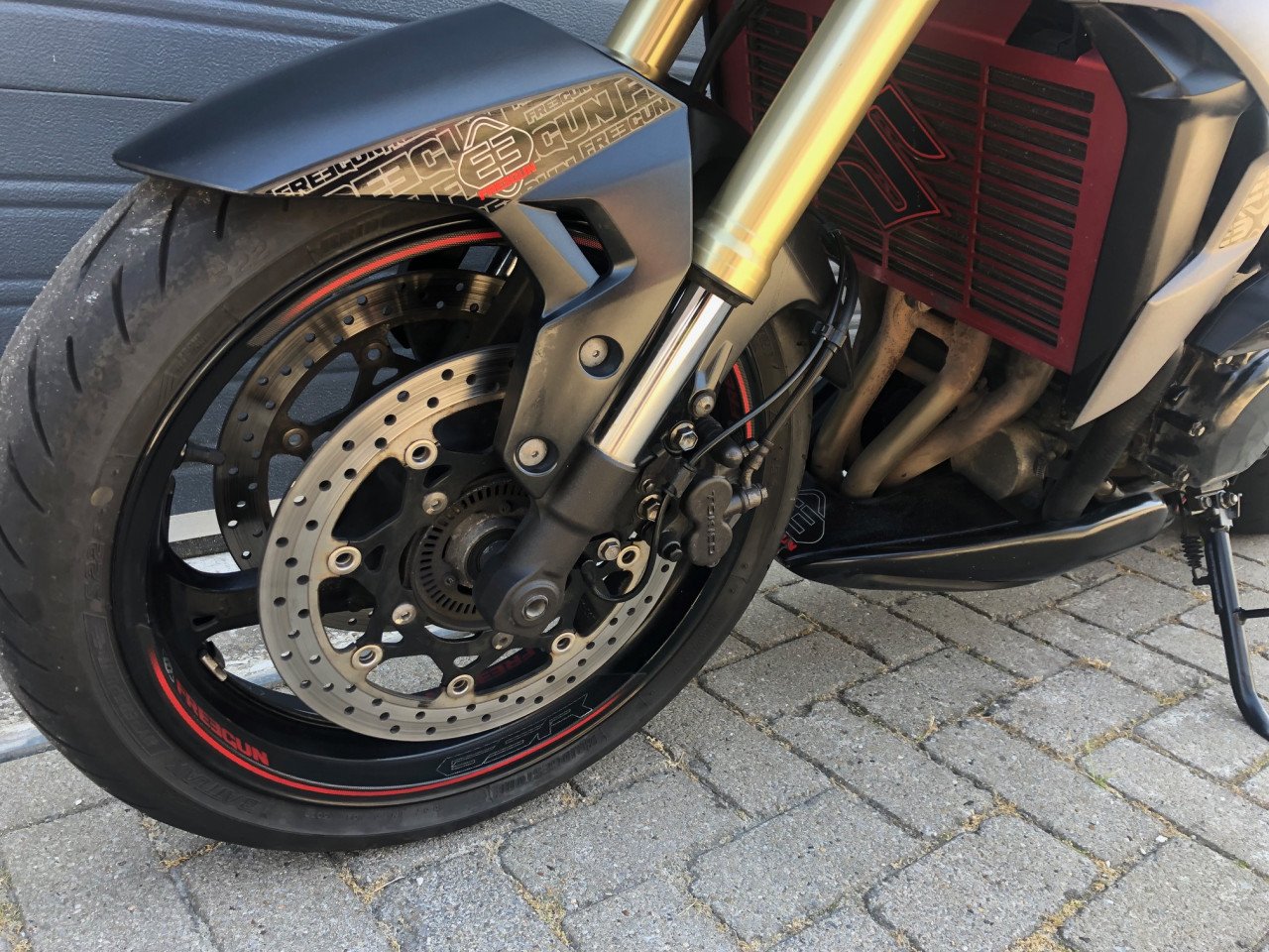 Suzuki GSR750 ABS "Freegun" uit 2017 met 60dkm, nette staat, rijklaar €4500