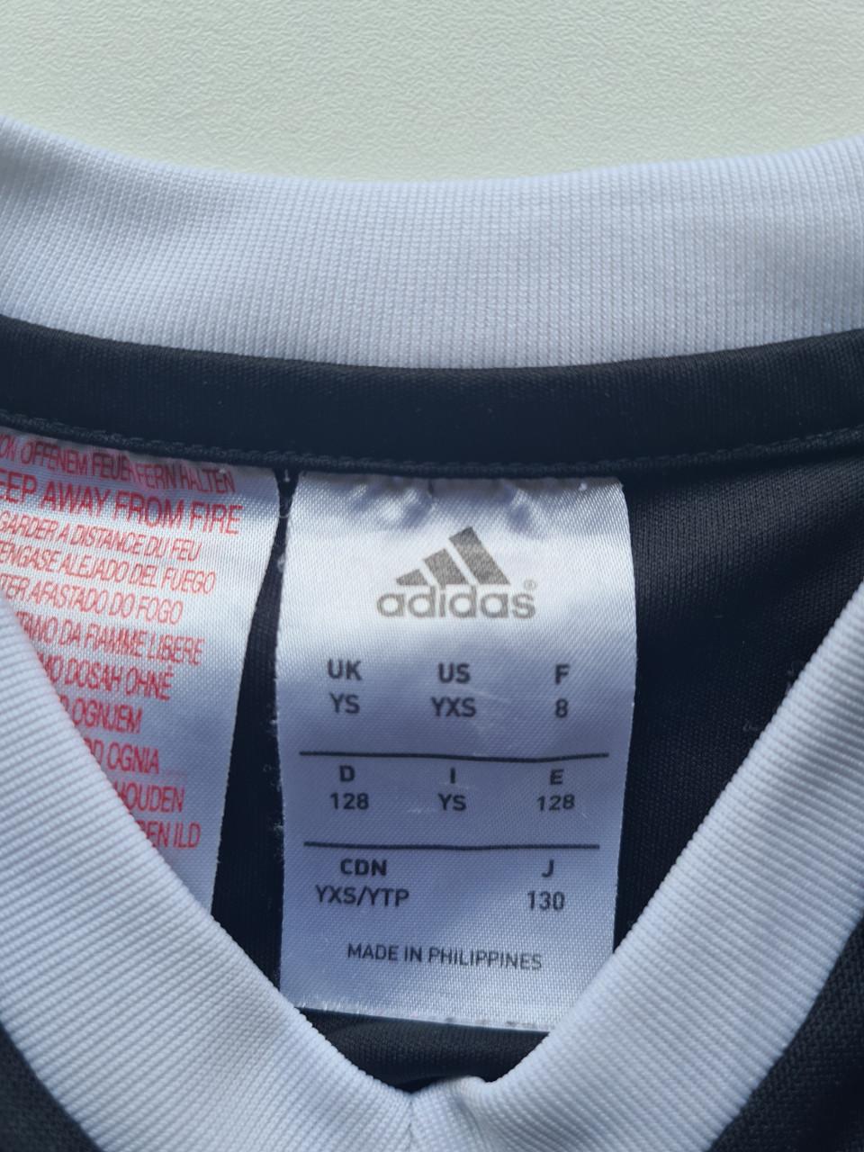 Zwart-wit shirt van Adidas Maat 128