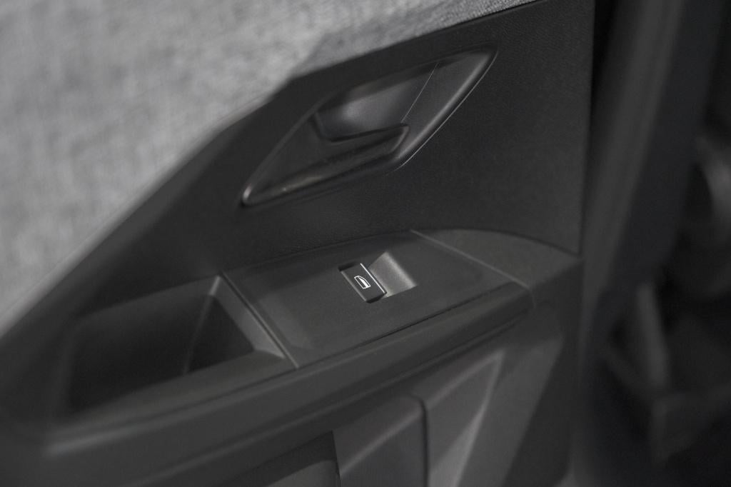 Peugeot 3008 1.2 hybrid 145 gt | adaptieve cruise control | elektrische kof