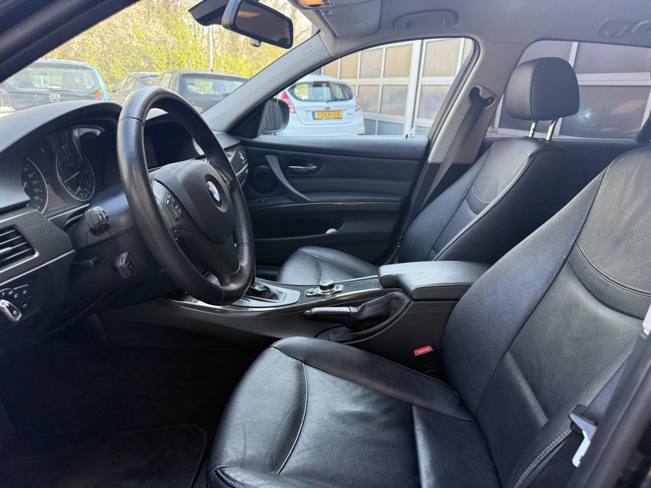 BMW 3-serie Touring 318i Luxury Line | Automaat| NAP