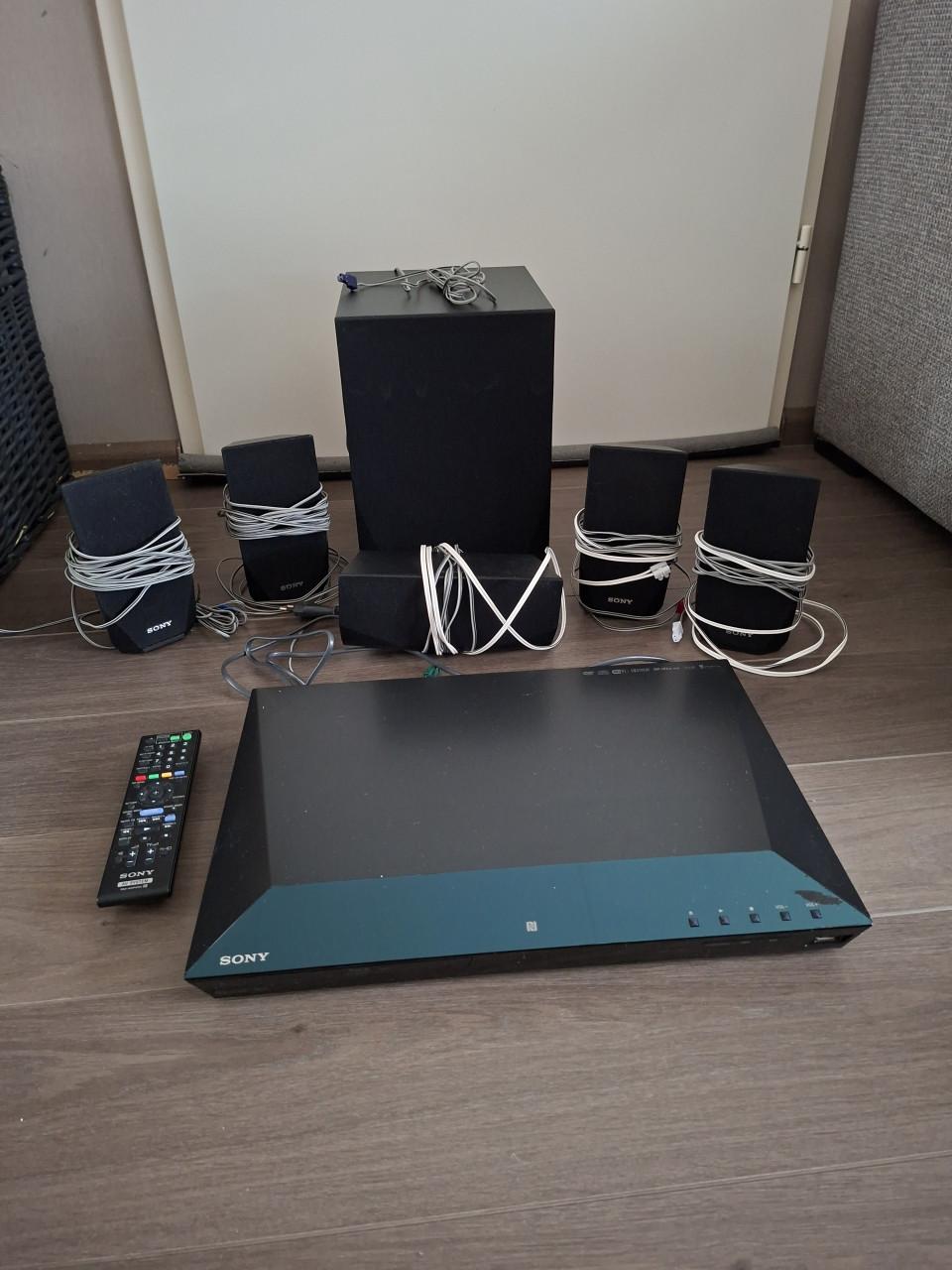 Home cinema set sony 5 boxen en subwoofer
