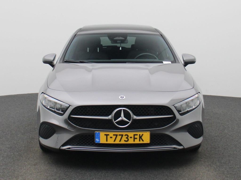 Mercedes-Benz A-Klasse 180 business line | automaat | panorama dak | leder 